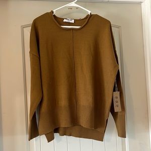 Brown/tan sweater from Savannah Sevens